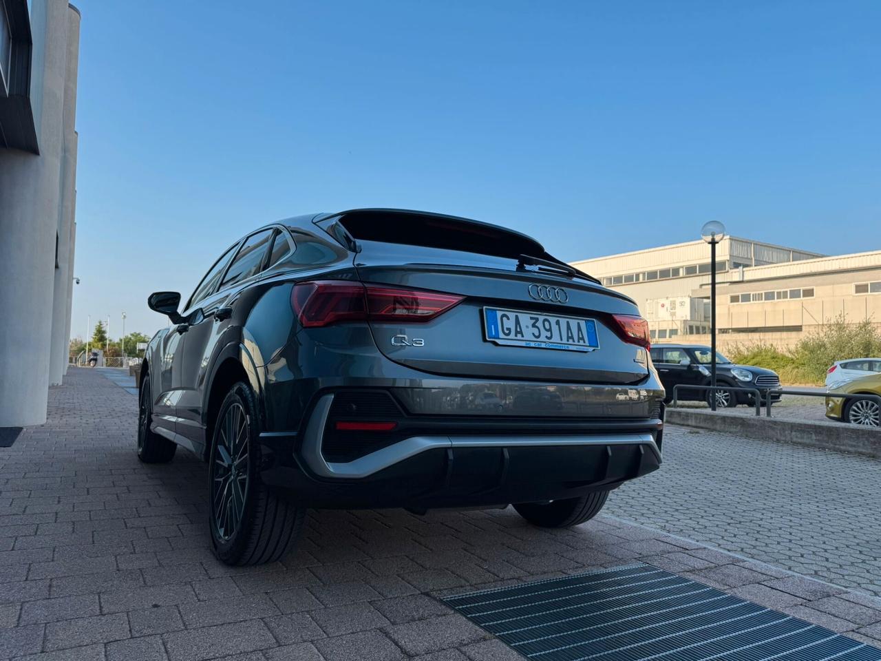 Audi Q3 SPORTBACK S LINE