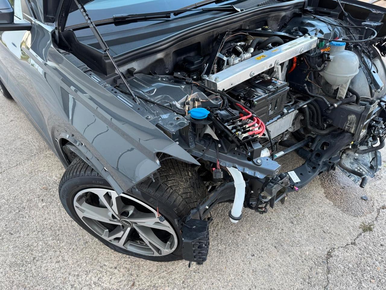 Audi Q6 e-tron S line quattro 387cv INCIDENTATA GANCIO TRAINO