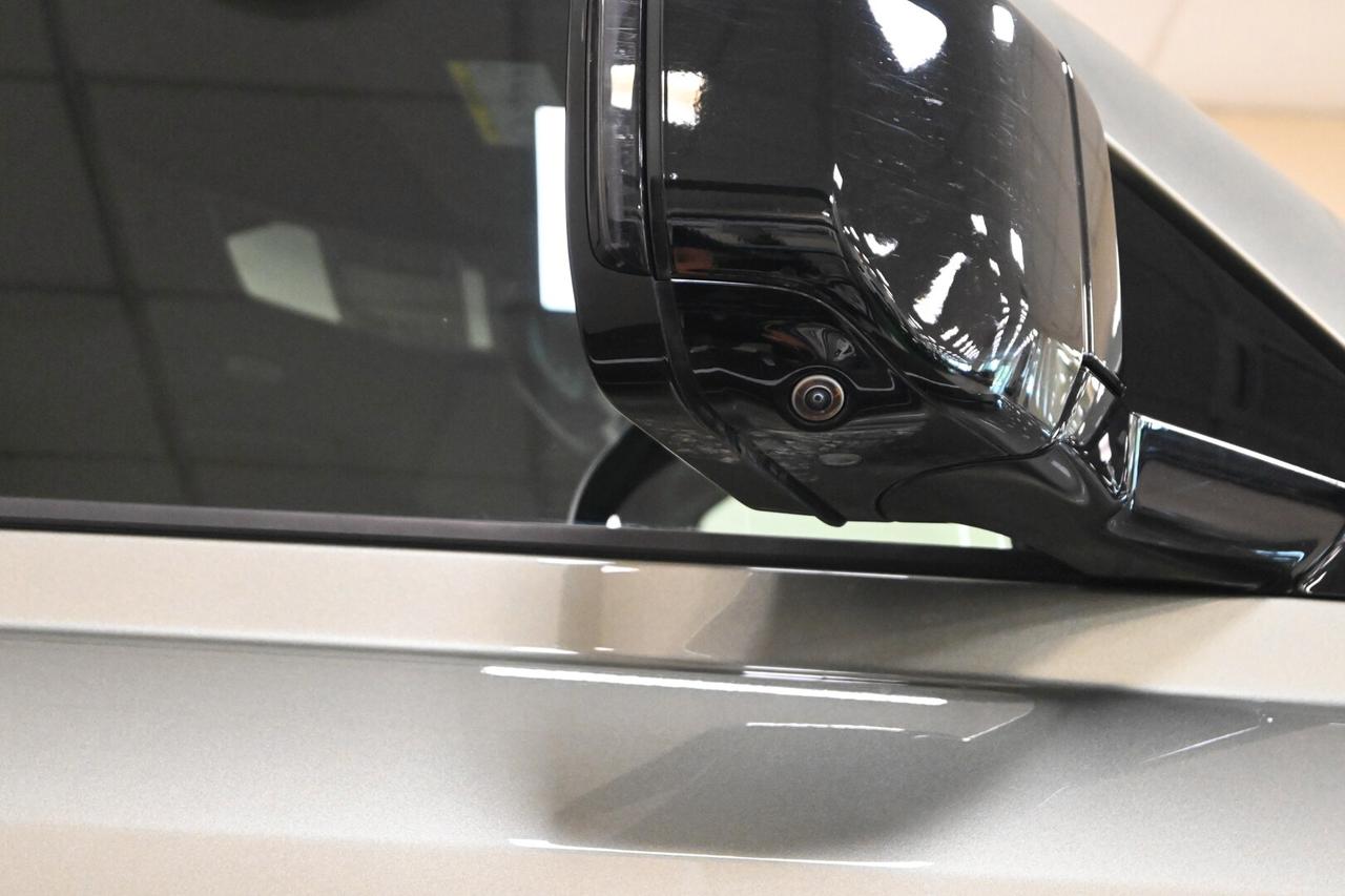 LAND ROVER Defender (2019) Defender 110 3.0D I6...