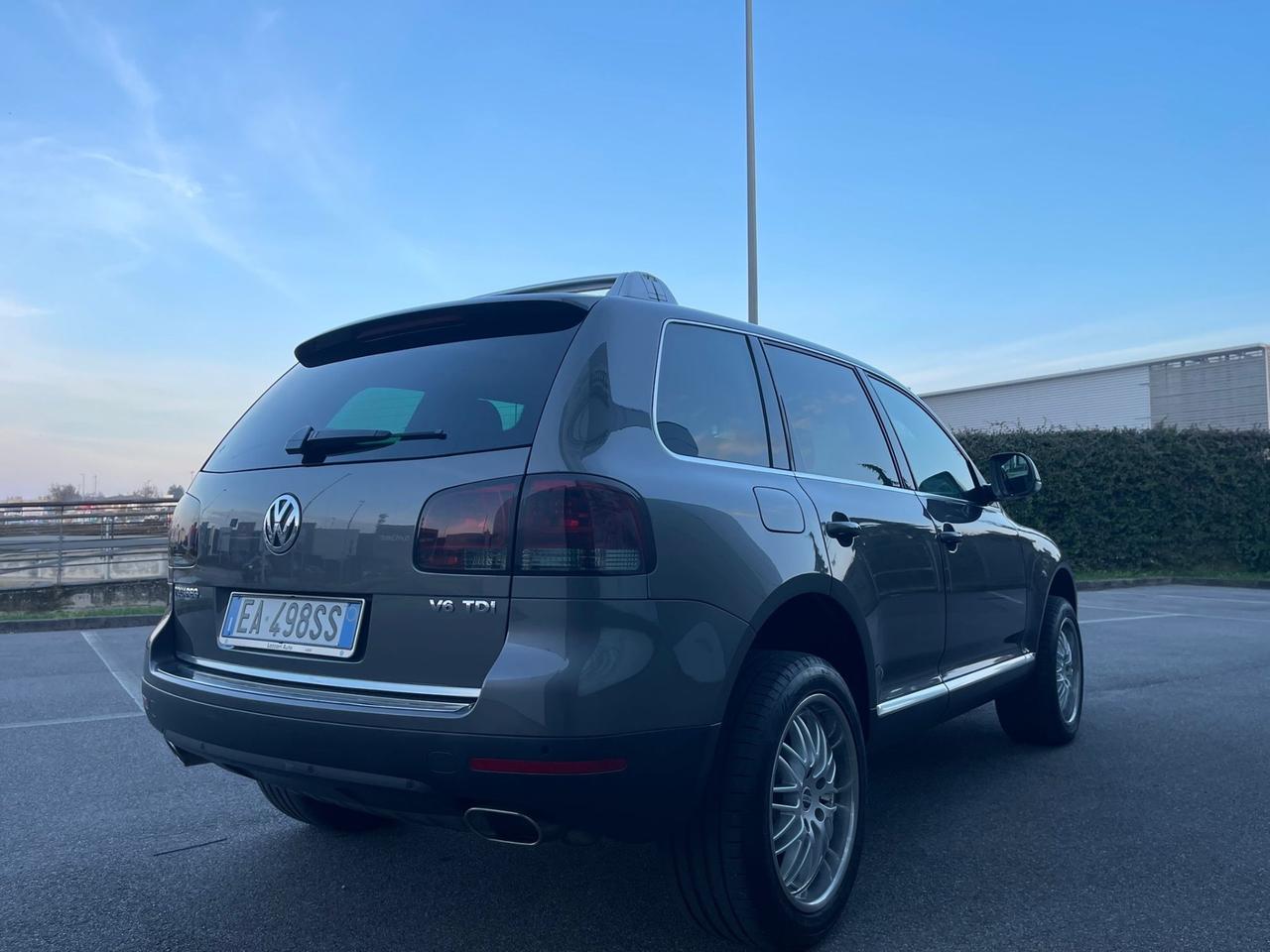 Volkswagen Touareg 240CV 3.0 TDI DPF V6 tip. Executive