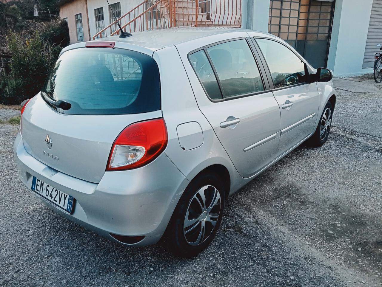 Renault Clio 1.2 16V 5 porte GPL Dynamique