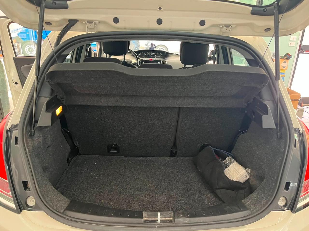 Lancia Ypsilon 1.2 GPL - 135000KM! - 2013