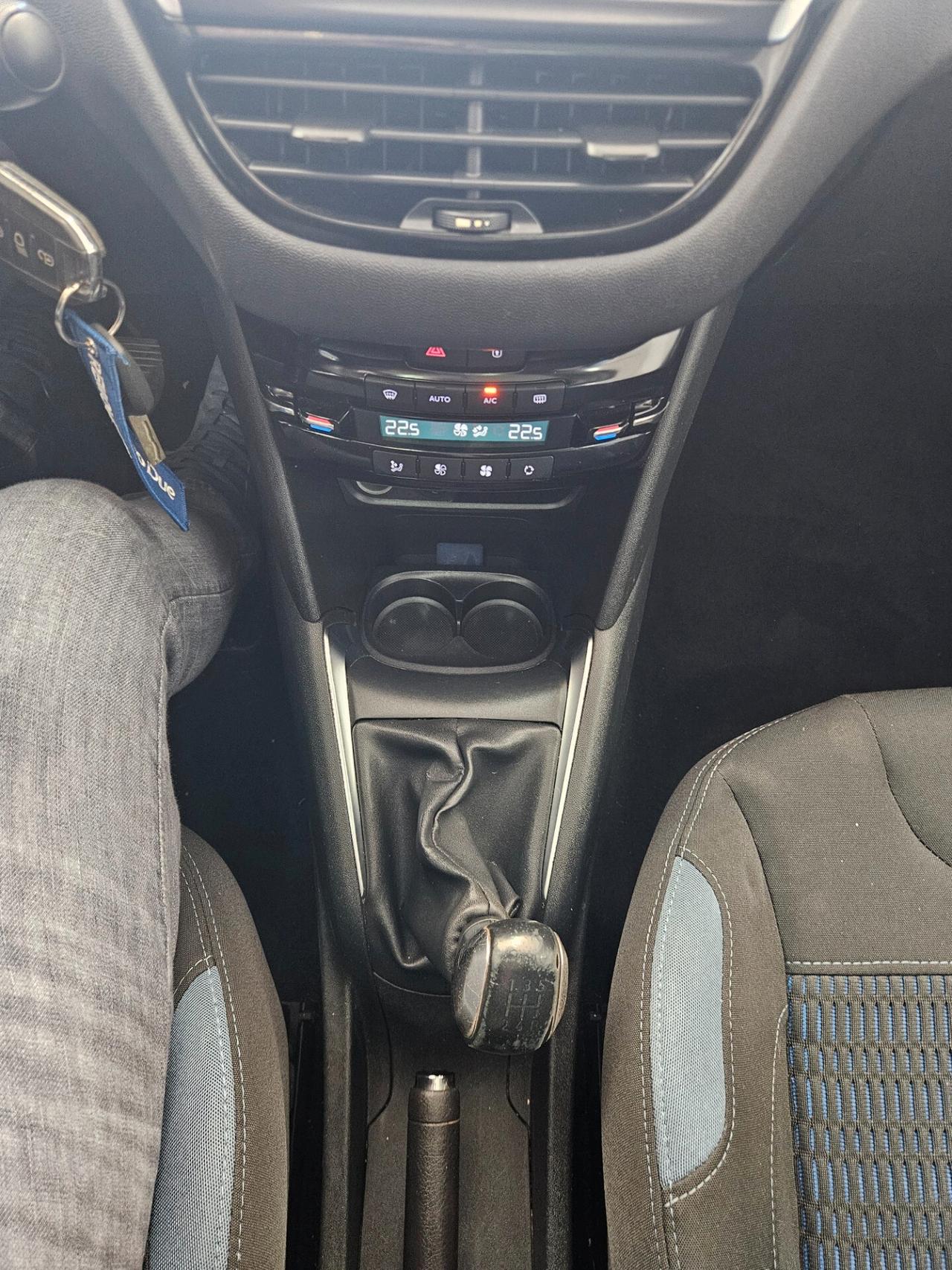 Peugeot 208 1.4 HDi 68 CV 5 porte Allure