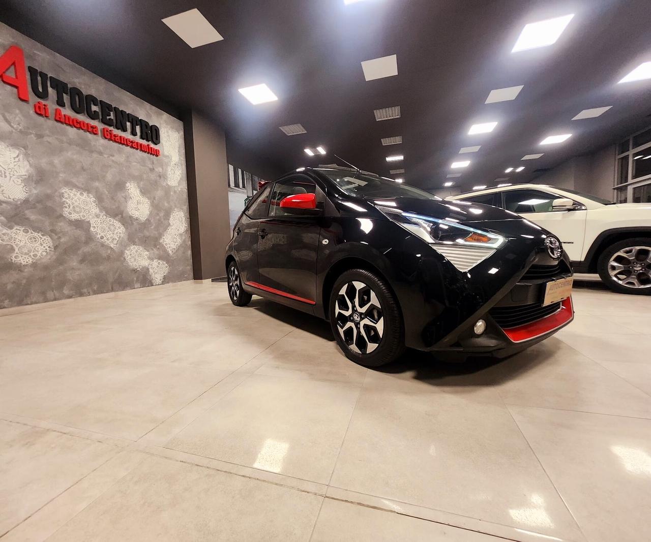 TOYOTA AYGO 1.0 BENZINA CAMBIO AUTOMATICO E TETTO APRIBILE