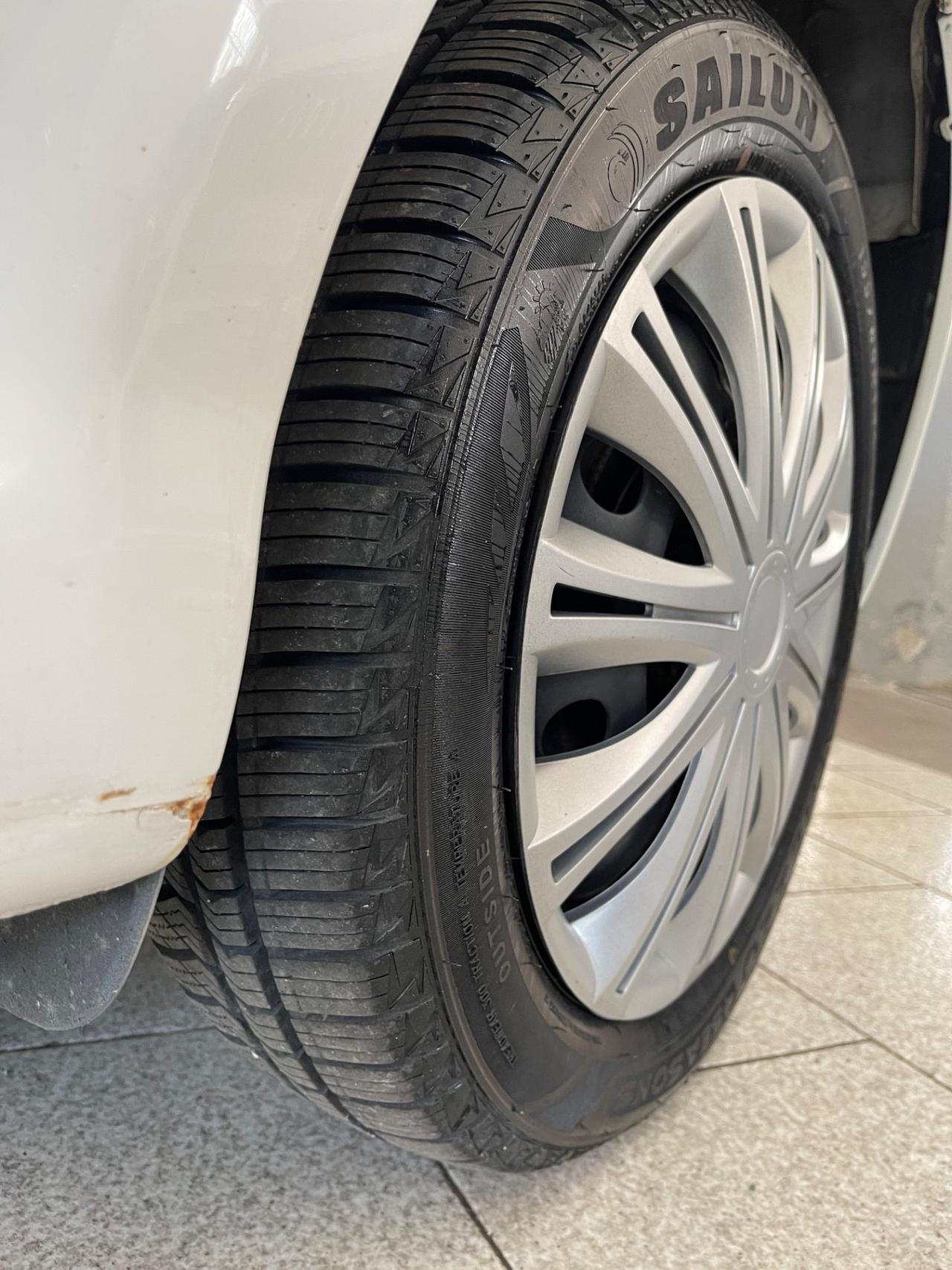 Toyota Aygo 1.0 12V VVT-i 5 porte Now Connect