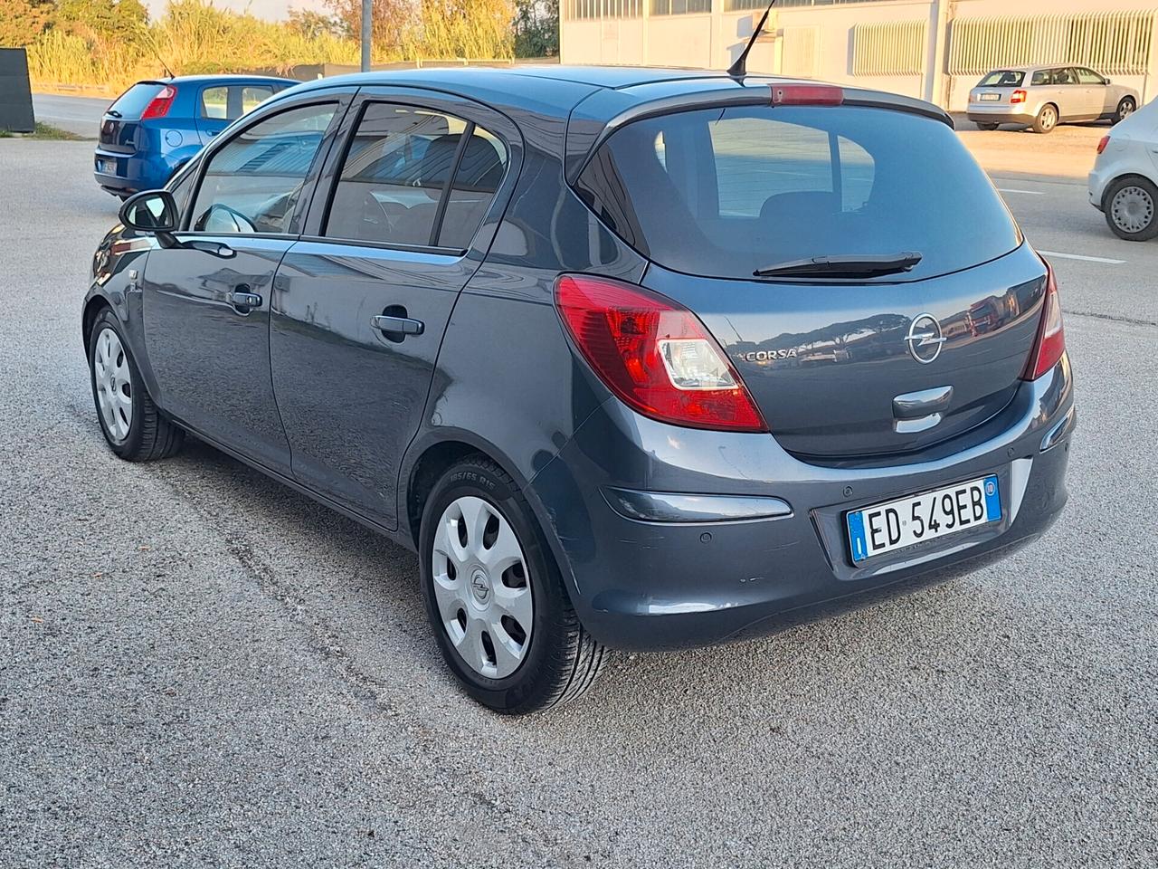 Opel Corsa 1.2 5 porte Edition NEOPATENTATI UNICOPROPIETARIO