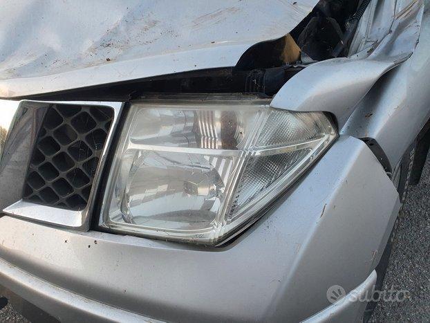 Nissan Navara (D40) 2.5 dCi 171CV 4WD Cabina Doppia SE