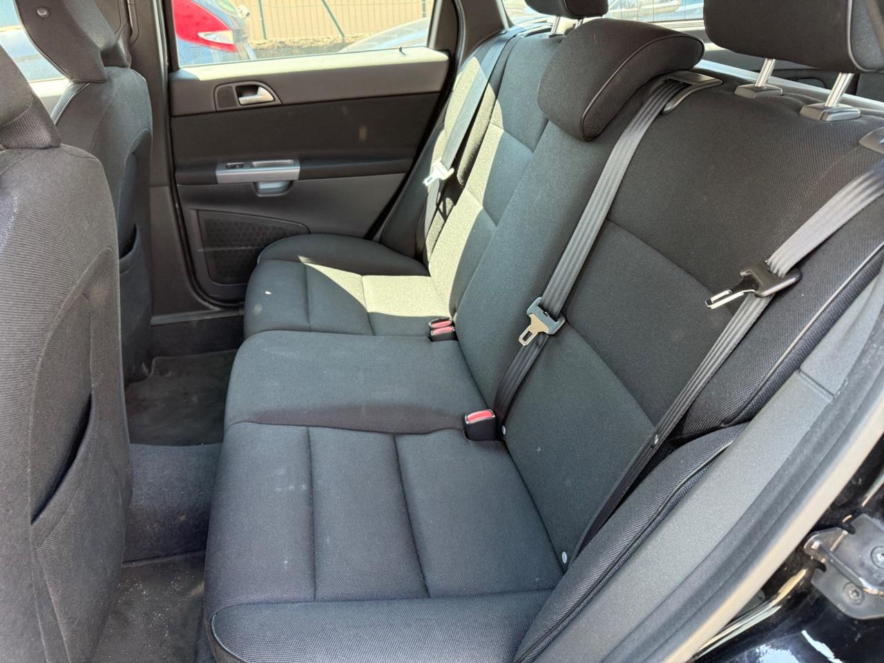 Volvo V50 D2 R-design