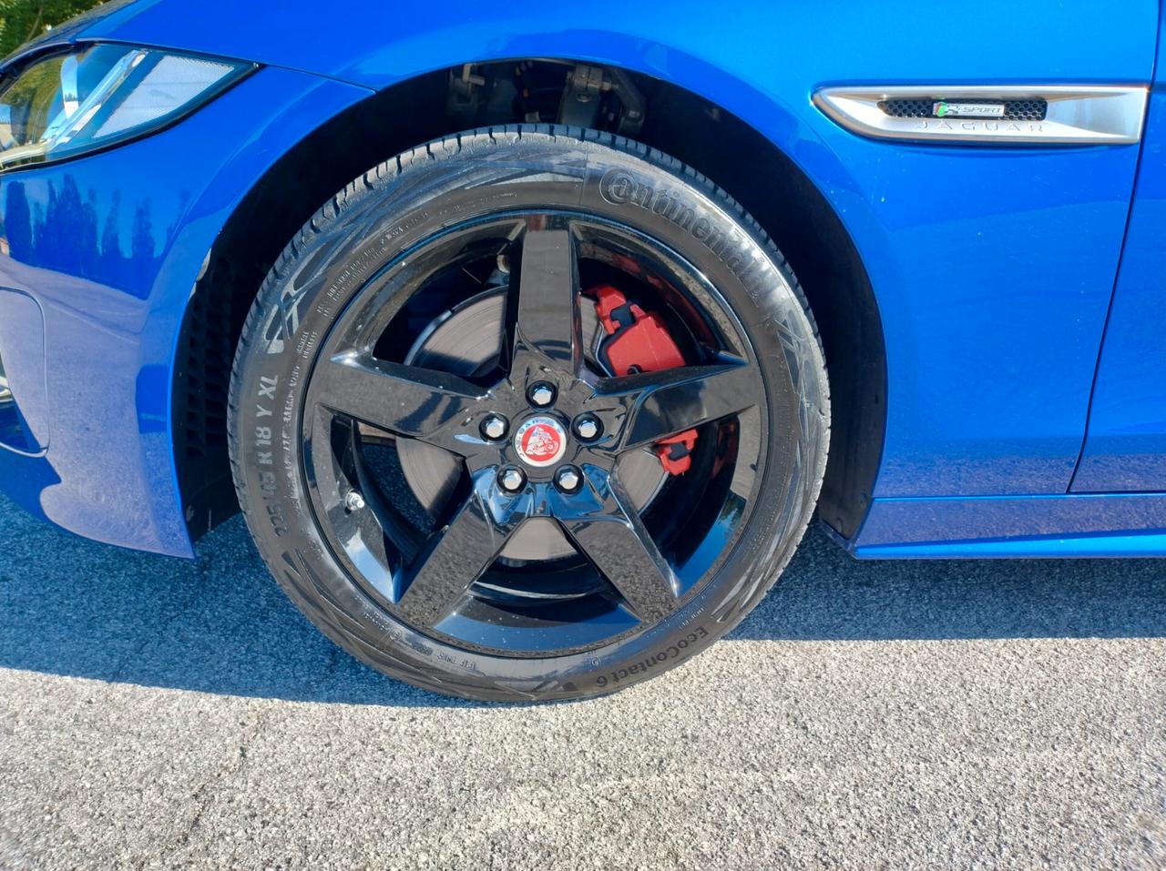 Jaguar XE 2.0d AWD 240cv aut. R-SPORT