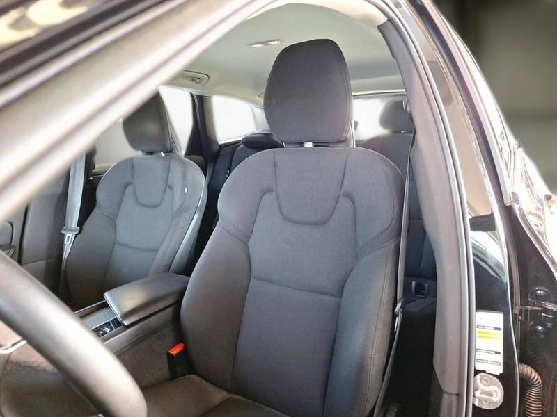 VOLVO XC60 B4 D AWD AUTOMATICO MOMENTUM SUV