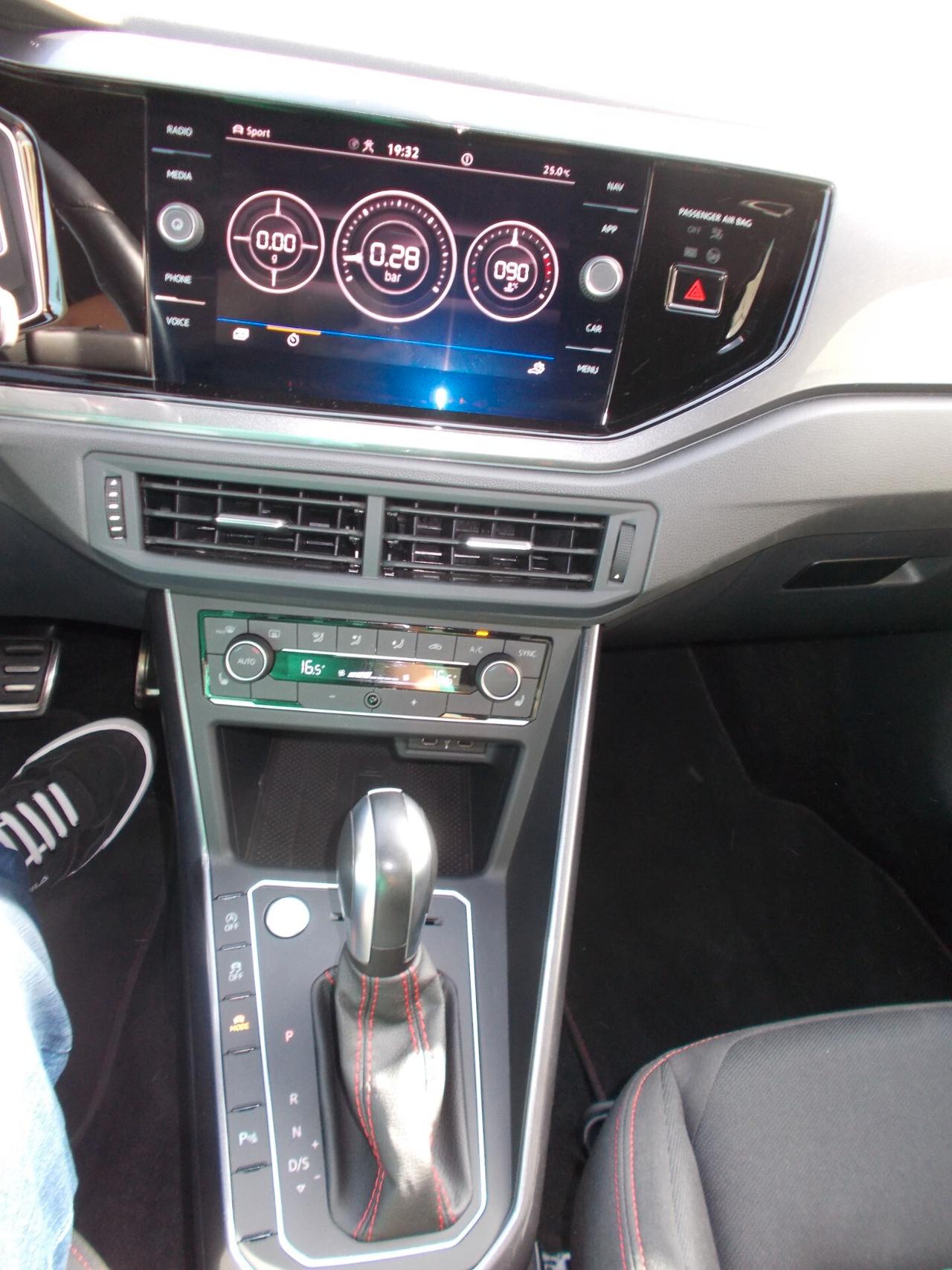 Volkswagen Polo 2.0 TSI DSG GTI