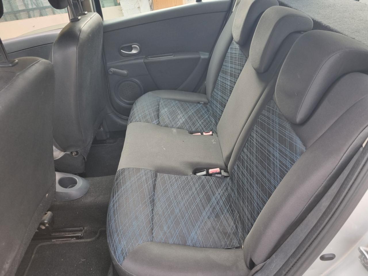 Renault Clio 1.2 16V 5 porte Le Iene