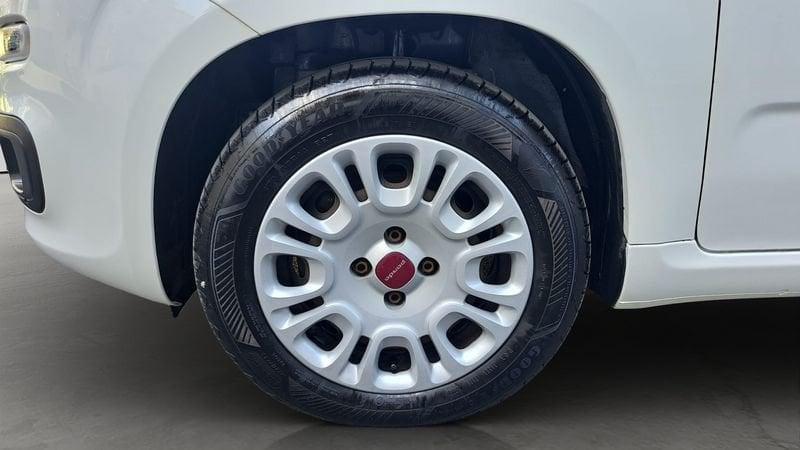 FIAT Panda 1.3 MJT 95 CV FENDINEBBIA/COMANDI AL VOLANTE (041)