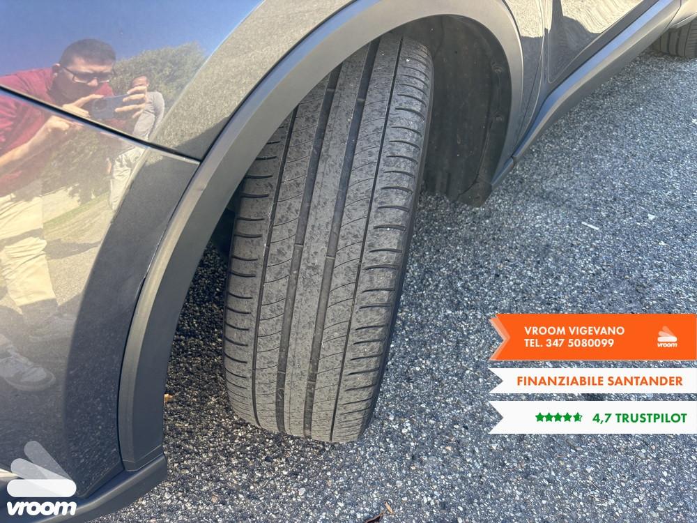 TOYOTA C-HR (2016-2023) C-HR 1.8 Hybrid E-CVT L...