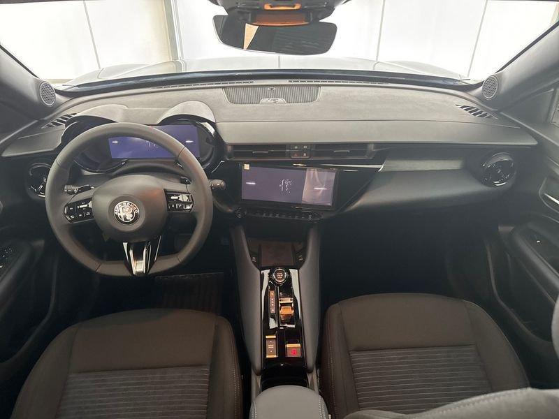 Alfa Romeo Junior 1.2 145CV Hybrid eDCT6 ibrida