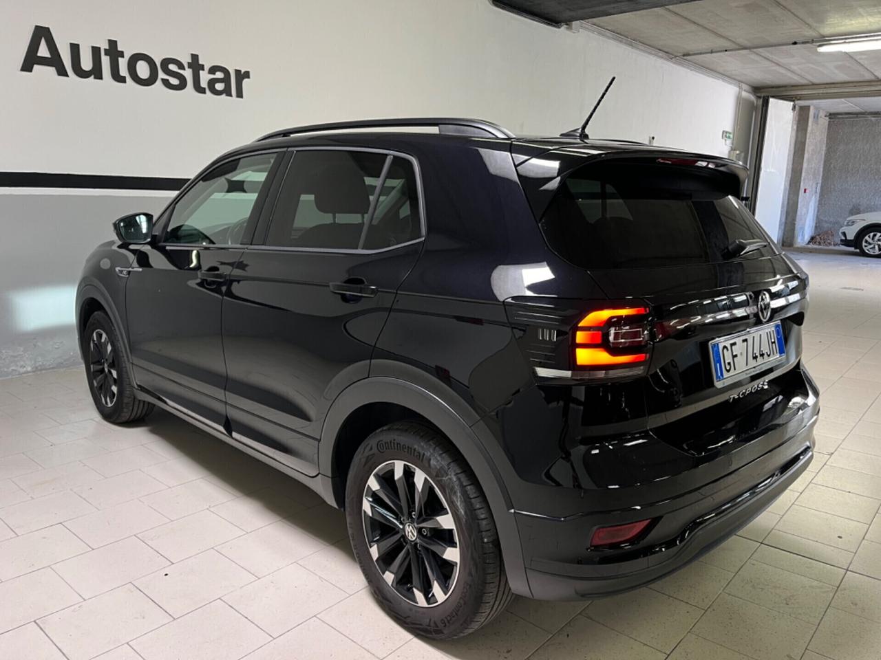 Volkswagen T-Cross 1.0 TSI 95cv R-line