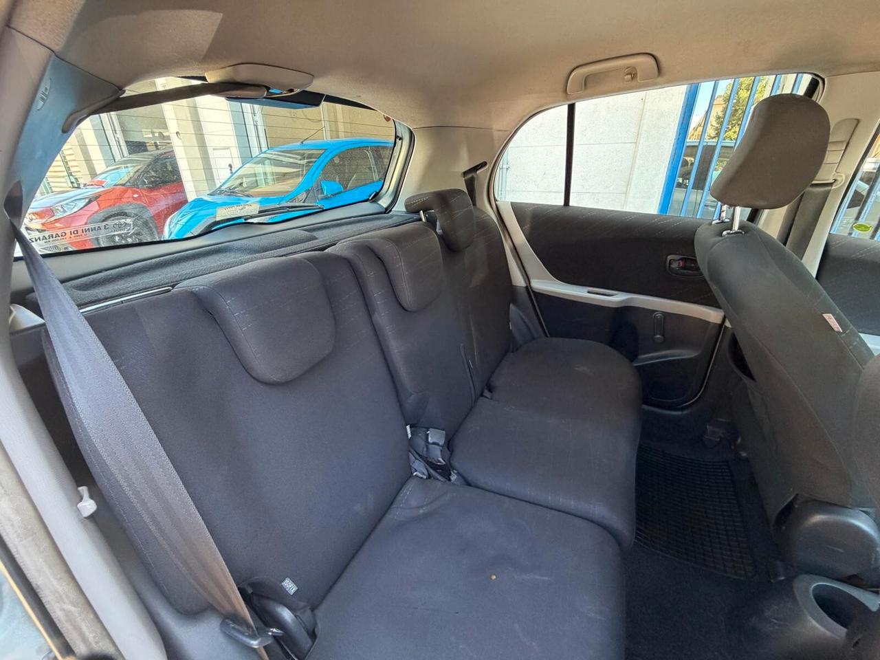 Toyota Yaris 1.0 5 porte Sol