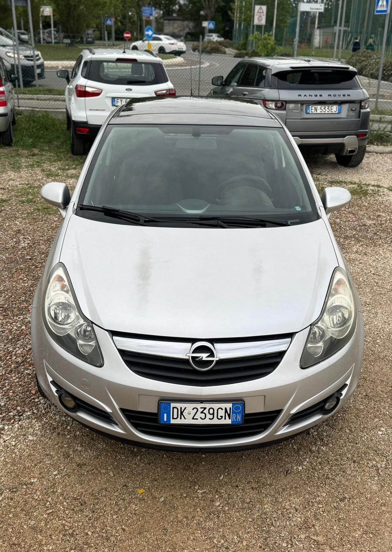 Opel Corsa 1.2 3 porte Sport Neopatentati