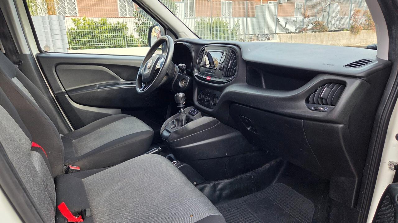 Fiat Doblo 1.6 MJT 120CV PL-TA 3 posti Maxi XL Gancio traino