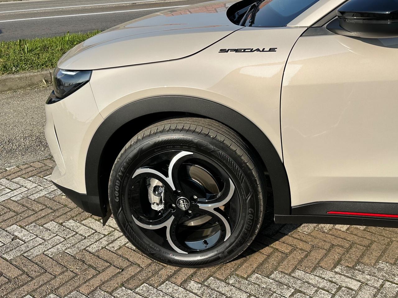 Alfa Romeo Junior 1.2 136 CV Hybrid eDCT6 Speciale