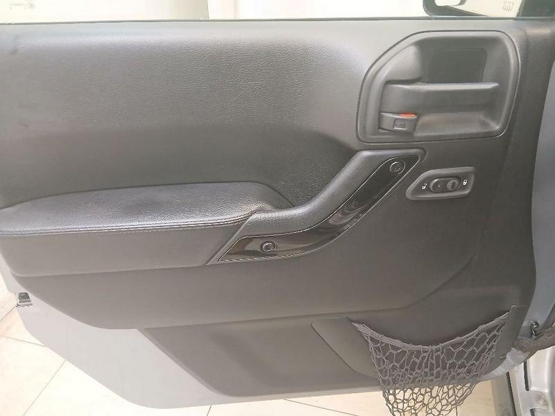 Jeep Wrangler Unlimited 2.8 crd Sahara auto E5+