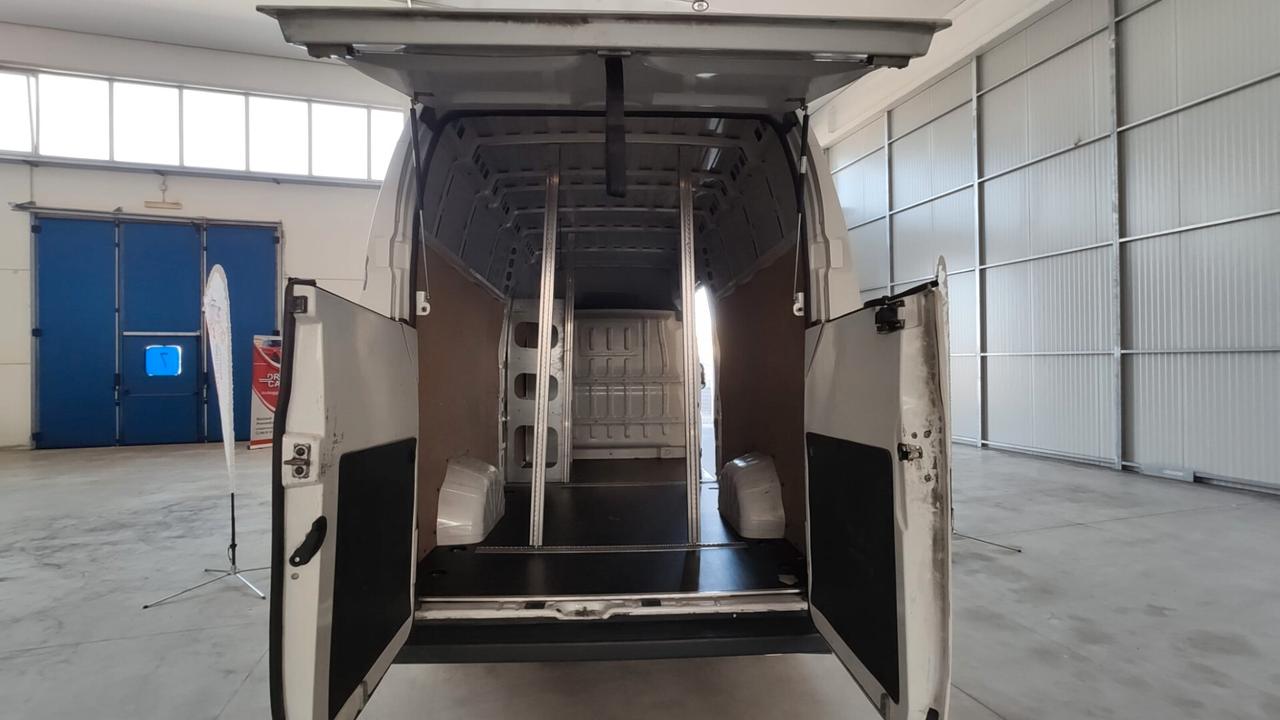 Fiat Ducato 2.3 Multijet - L3H4 (Tetto Extra Alto)