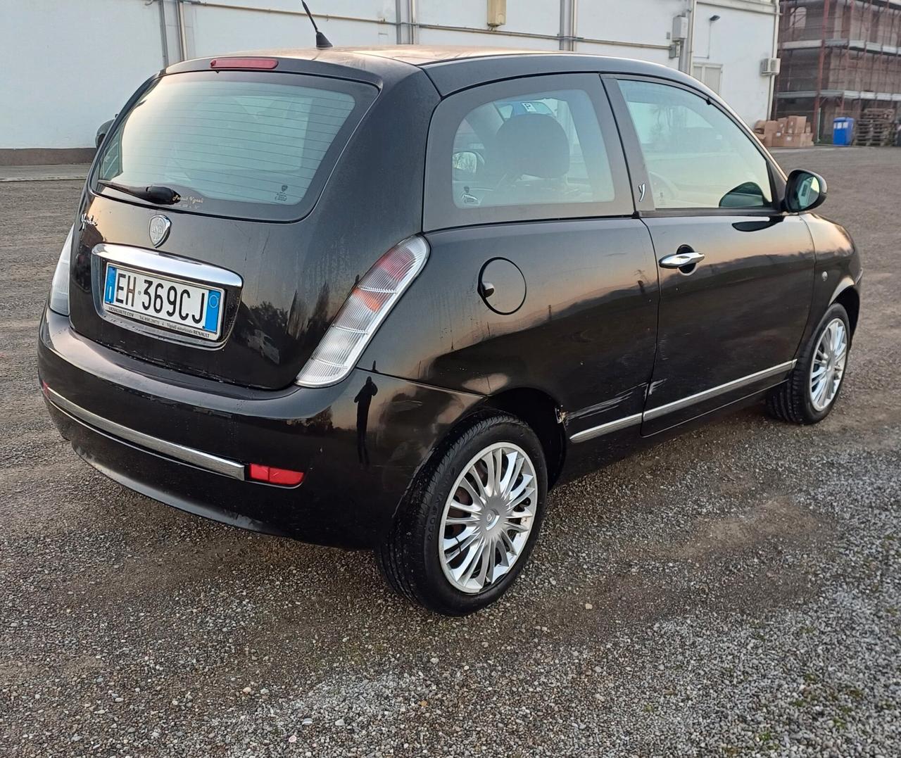 Lancia Ypsilon 1.2 69 CV 5 porte S&S Platinum