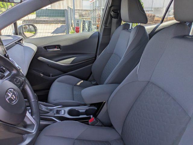 TOYOTA Corolla 1.8 Hybrid Black Line