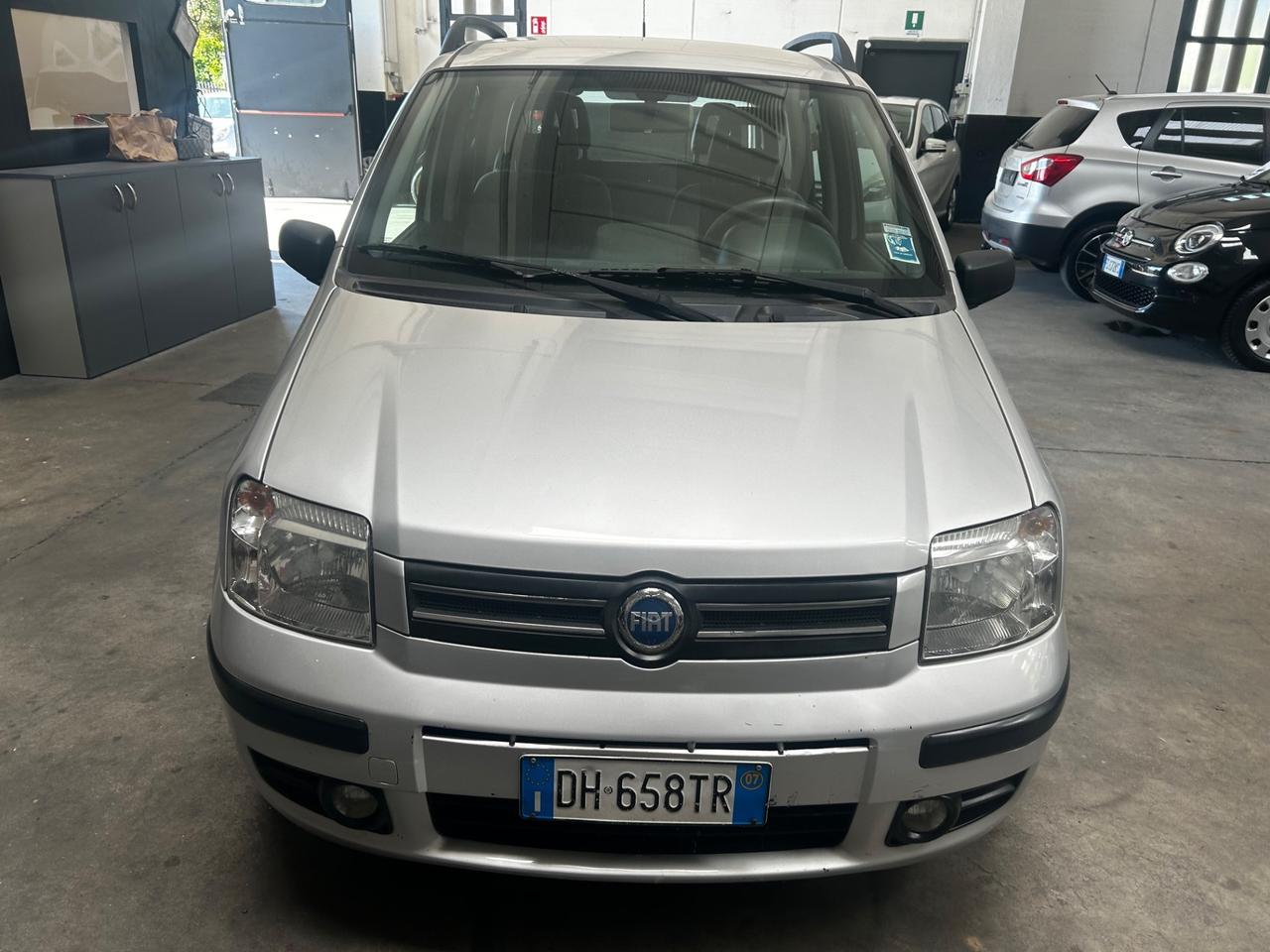 Fiat Panda 1200 active neopatentati ben accessoriata