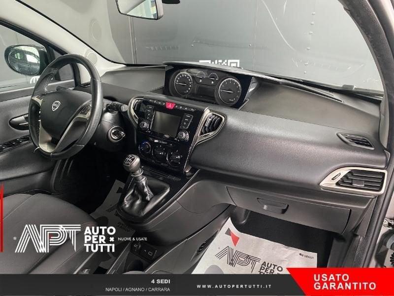 Lancia Ypsilon Ypsilon 1.0 hybrid Silver s&s 70cv
