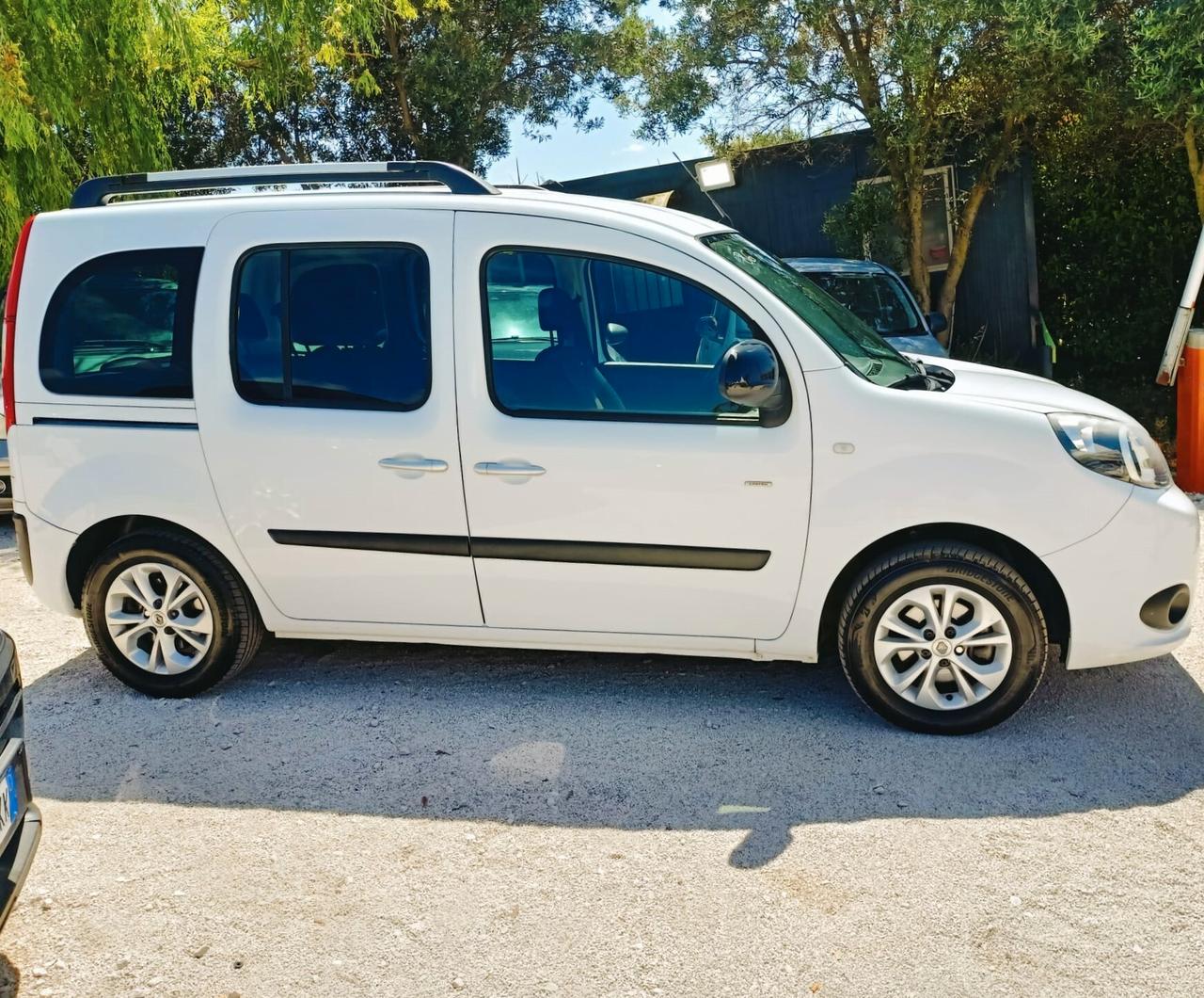 Renault Kangoo Blue dCi 8V 95CV 5 porte Limited