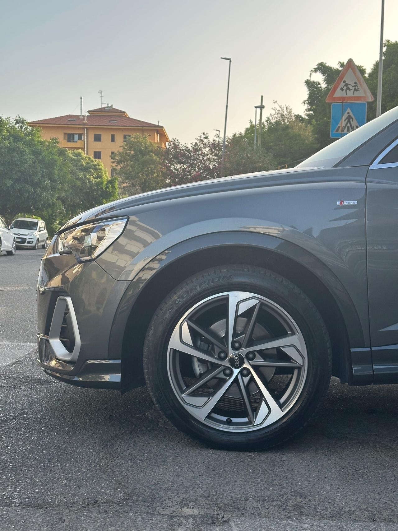 Audi Q3 35 TDI S tronic line edition