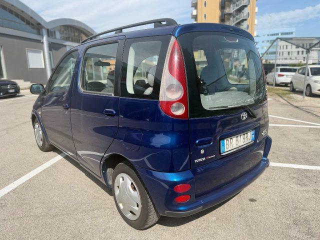 TOYOTA Yaris Verso 1.3i 16V cat Sol