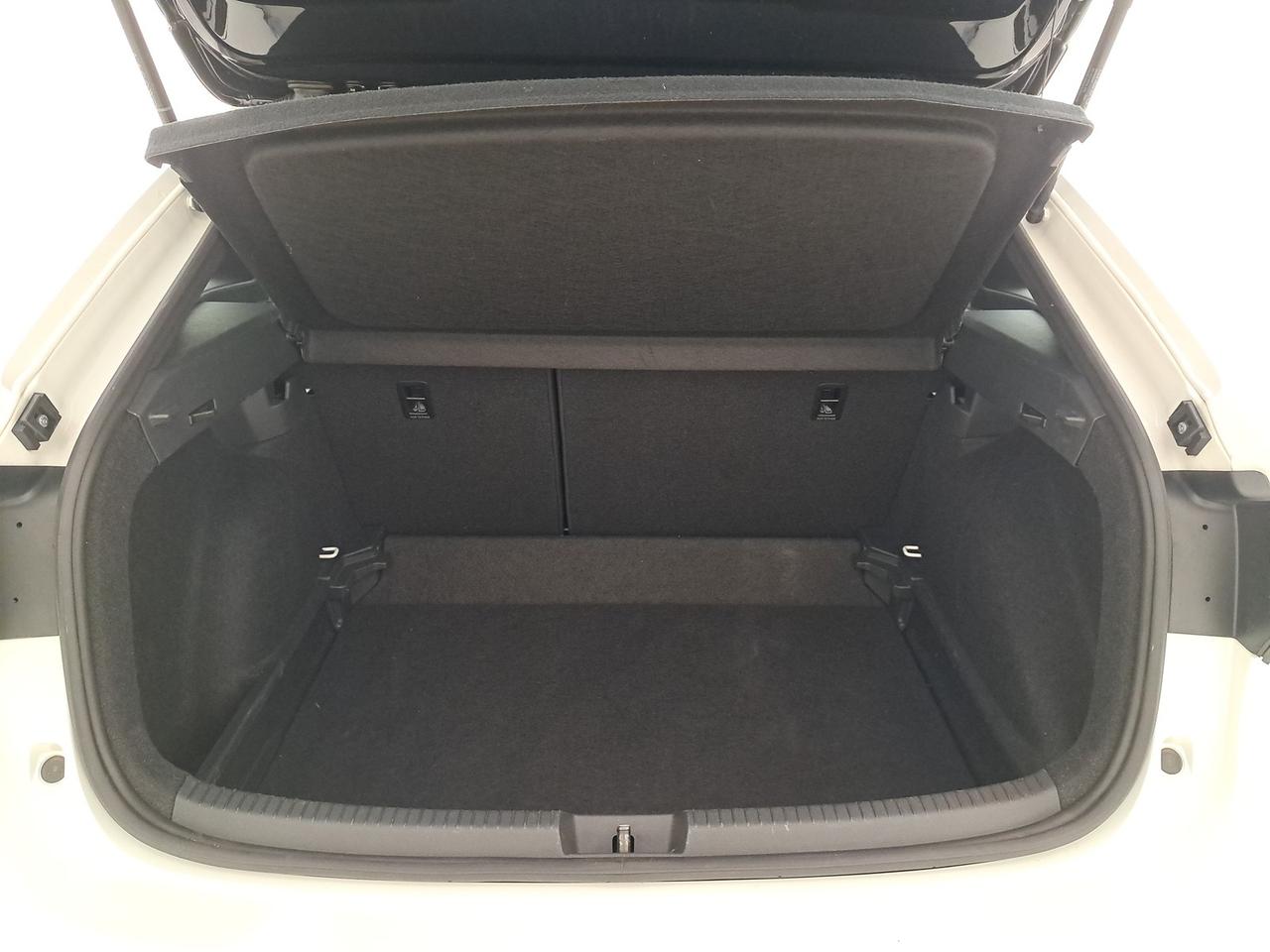 Volkswagen Taigo 1.0 tsi r-line 110cv