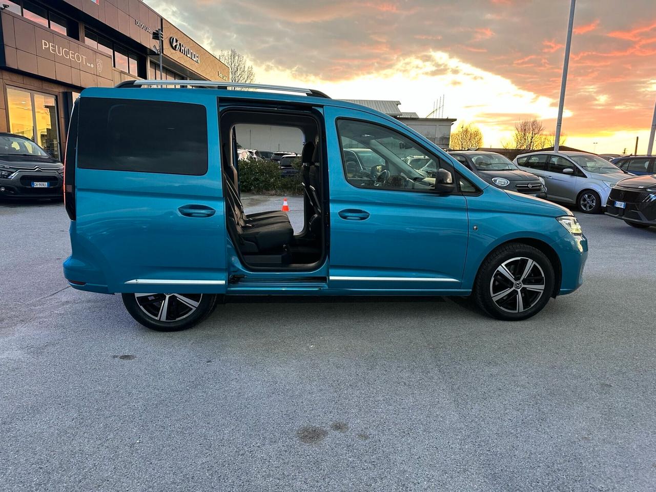 Volkswagen Caddy Pianale Ribassato 2.0 TDI 122 CV DSG Style PERFETTO STATO GENERALE !