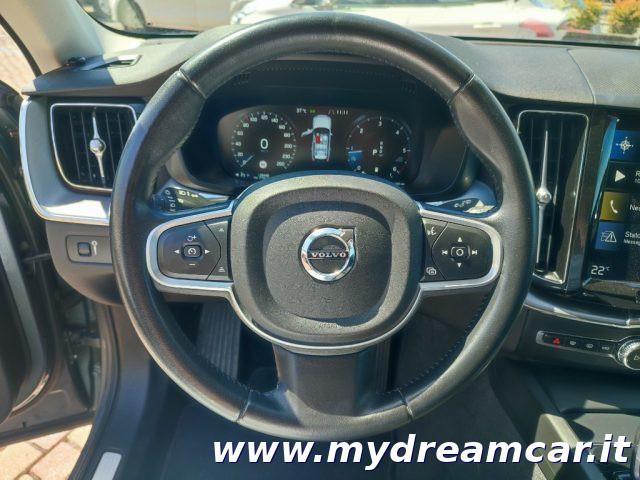 VOLVO XC60 B4 (d) AWD Geartronic Momentum Pro