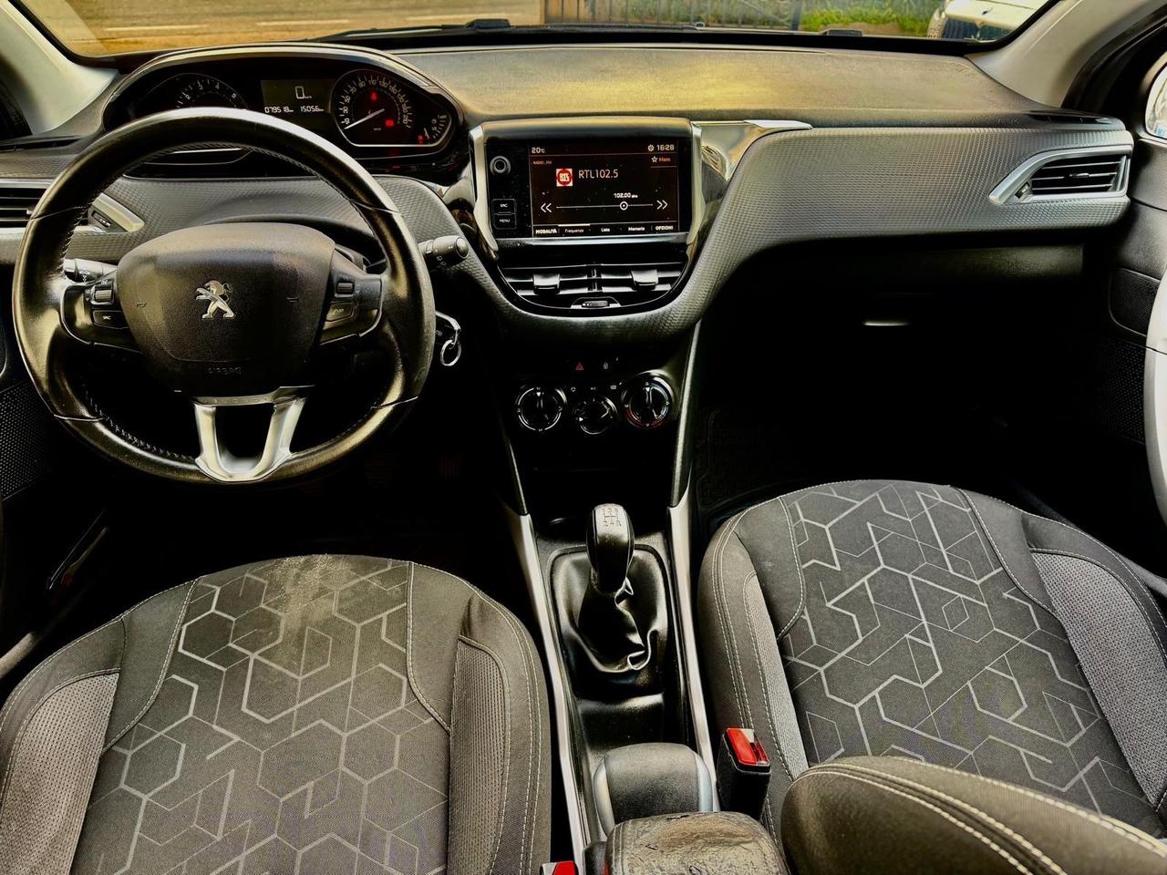 Peugeot 2008 PureTech 82 Allure