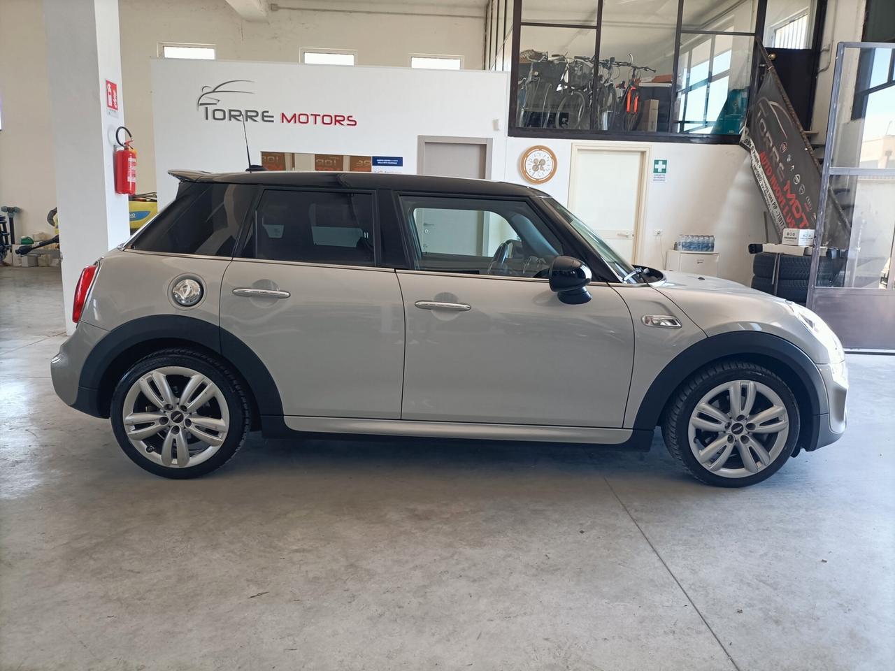 Mini Mini 2.0 Cooper SD Hype Auto 5 porte 01/2017