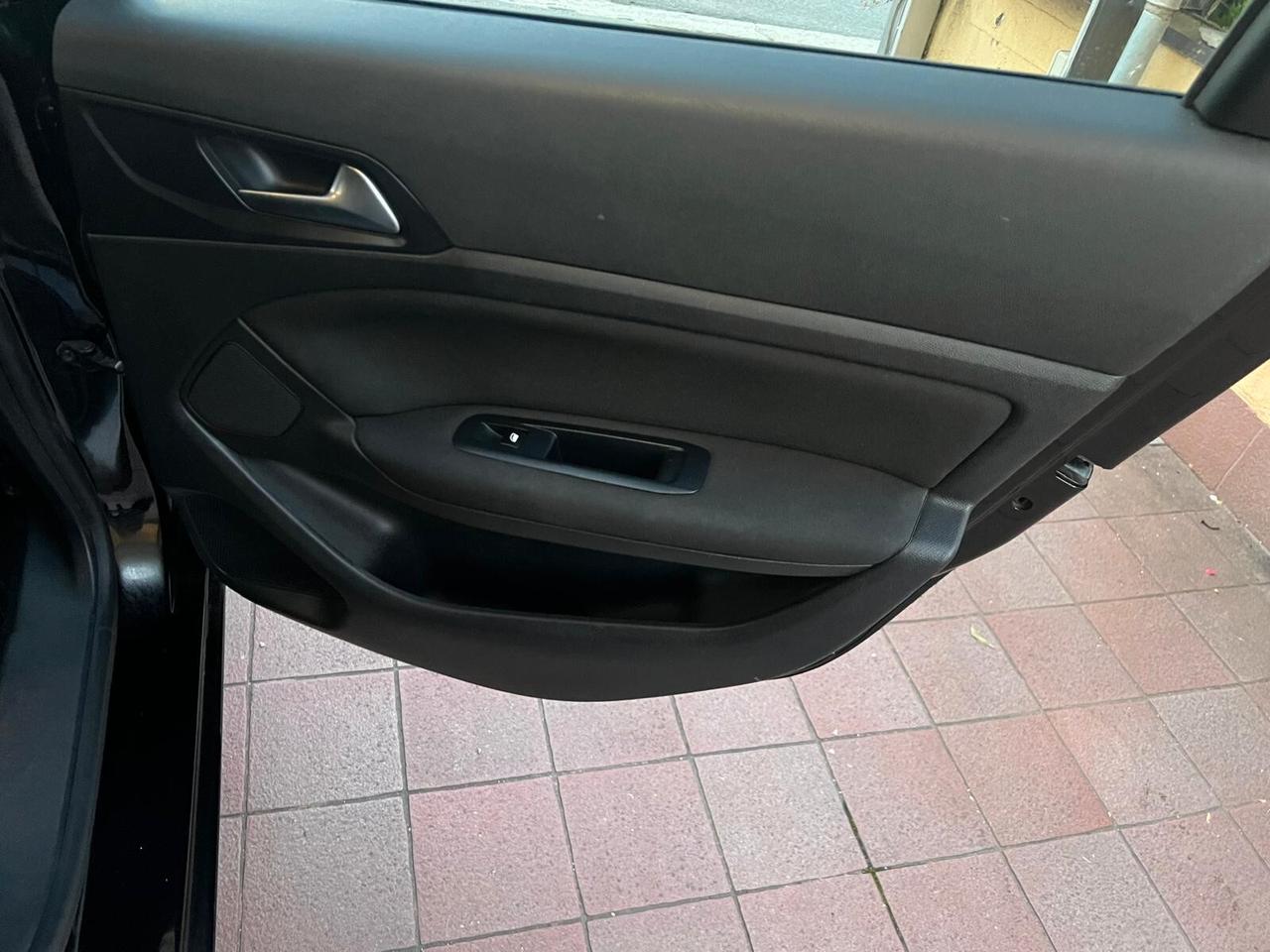 Peugeot 308 BlueHDi 150 S&S EAT6 SW Business