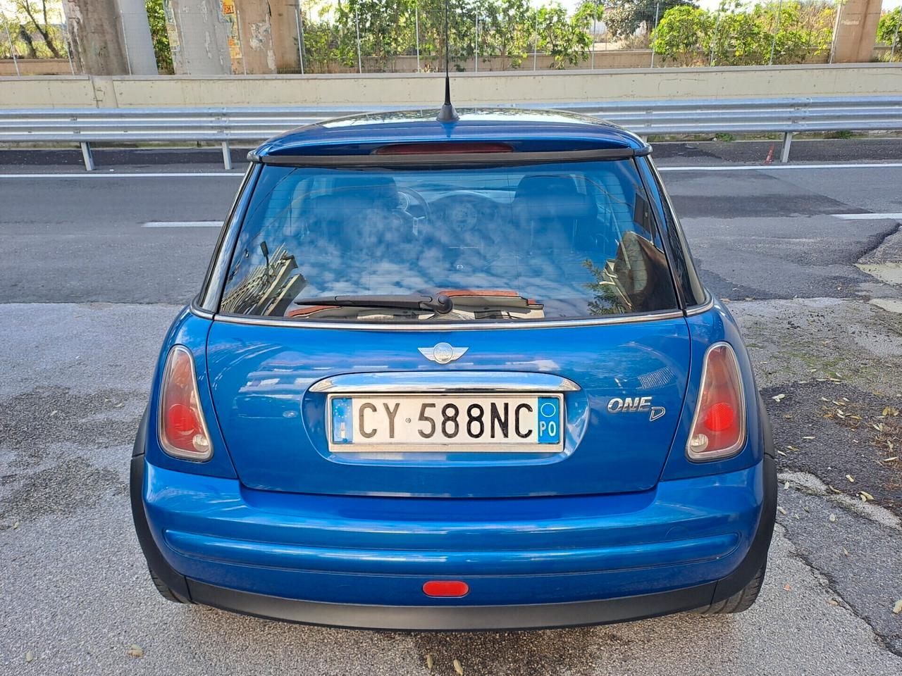 Mini 1.4 tdi One D de luxe