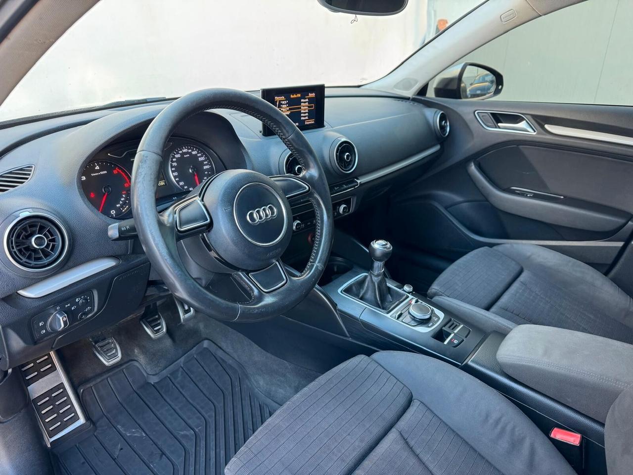 AUDI A3 1.6 TDI 110CV 2015!!!
