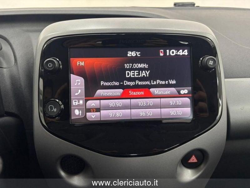 Toyota Aygo Connect 1.0 VVT-i 72 CV 5 porte x-fun