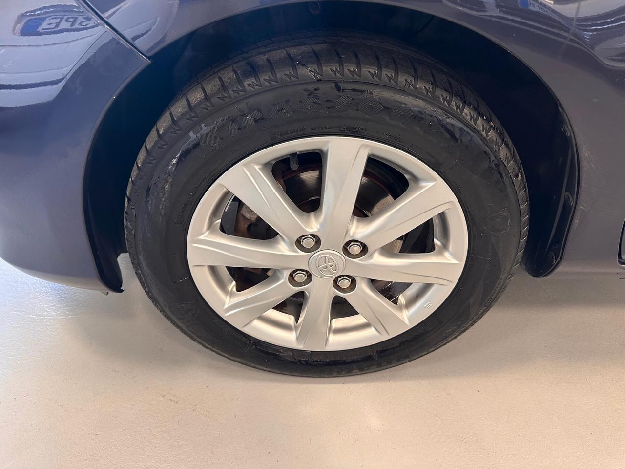 TOYOTA YARIS 1.0 BENZINA 5 PORTE