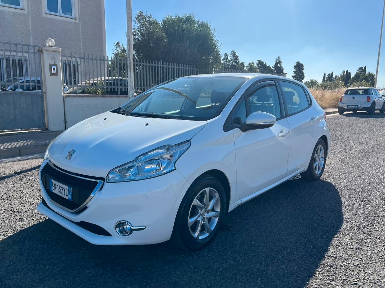 Peugeot 208 1.6 e-HDi 92 CV Stop&Start 5 porte Active