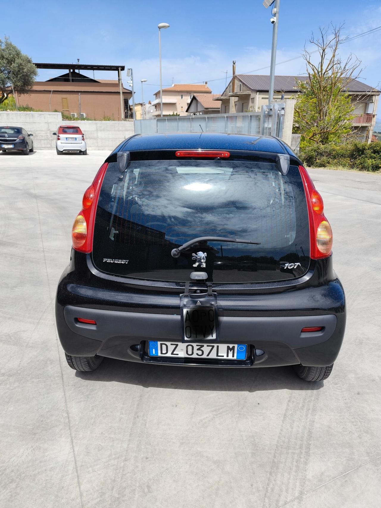 Peugeot 107 1.0 68CV 5p. Sweet Years