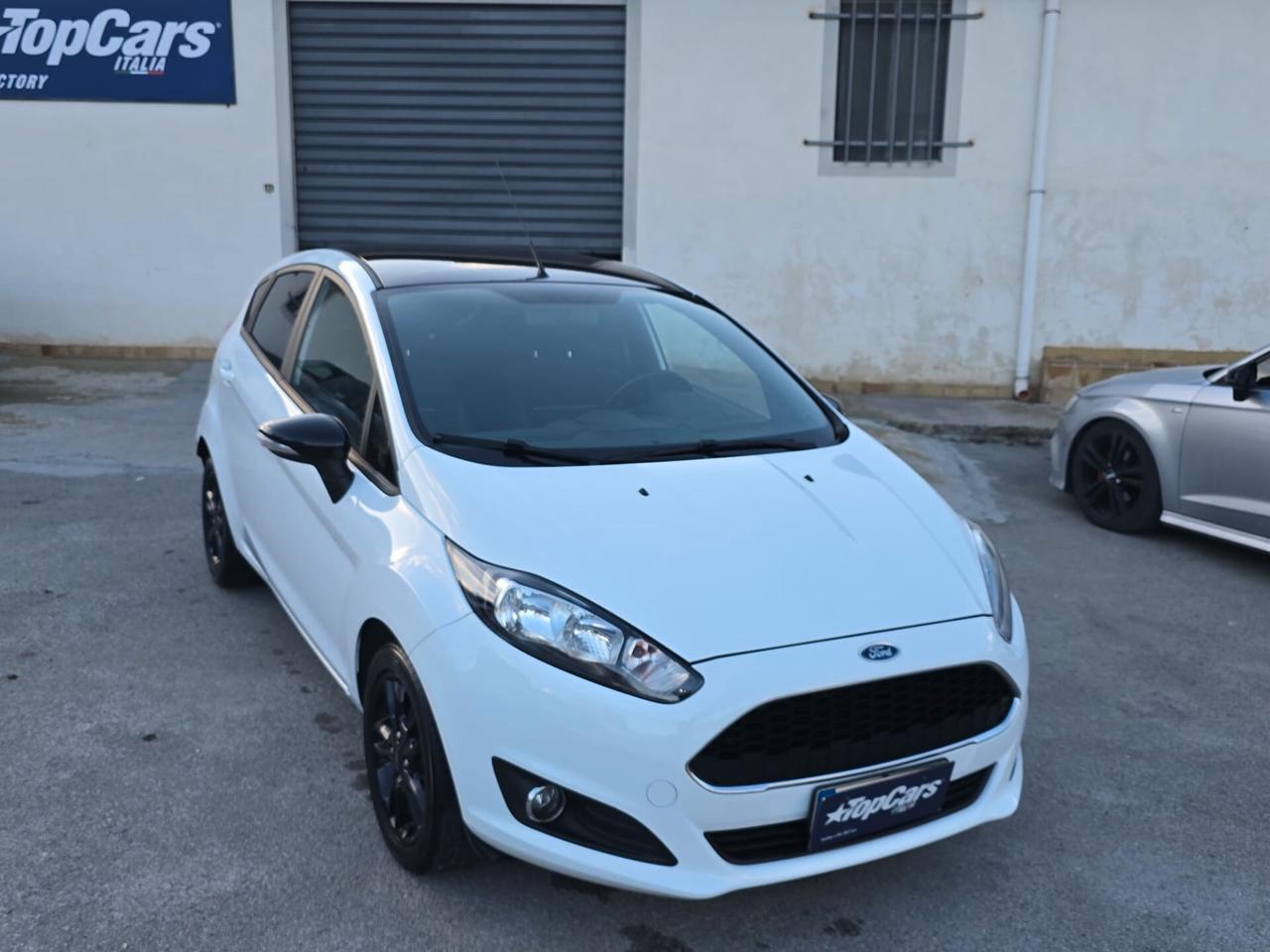 Ford Fiesta 1.5 TDCi Black & White 95 cv-2017