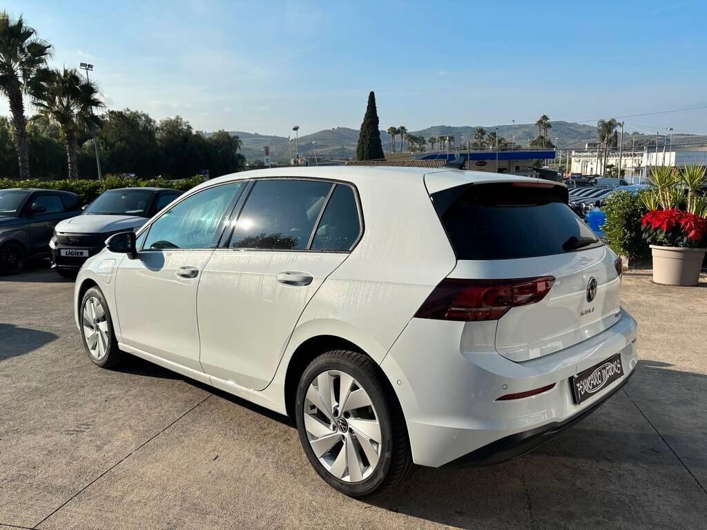 Volkswagen Golf 1.5 TSI eHybrid DSG Style 2025 / KM 0 IVA ESPOSTA TUA A SOLI 315 Euro al mese