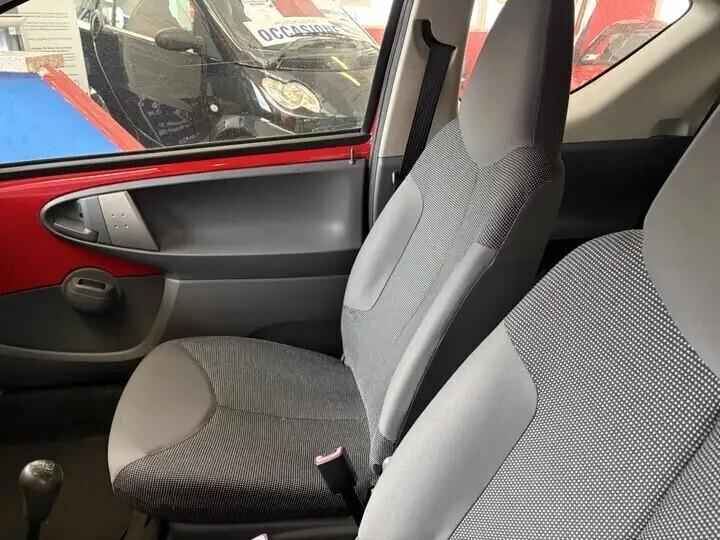 Peugeot 107 1.0 68CV 3p. Sweet Years