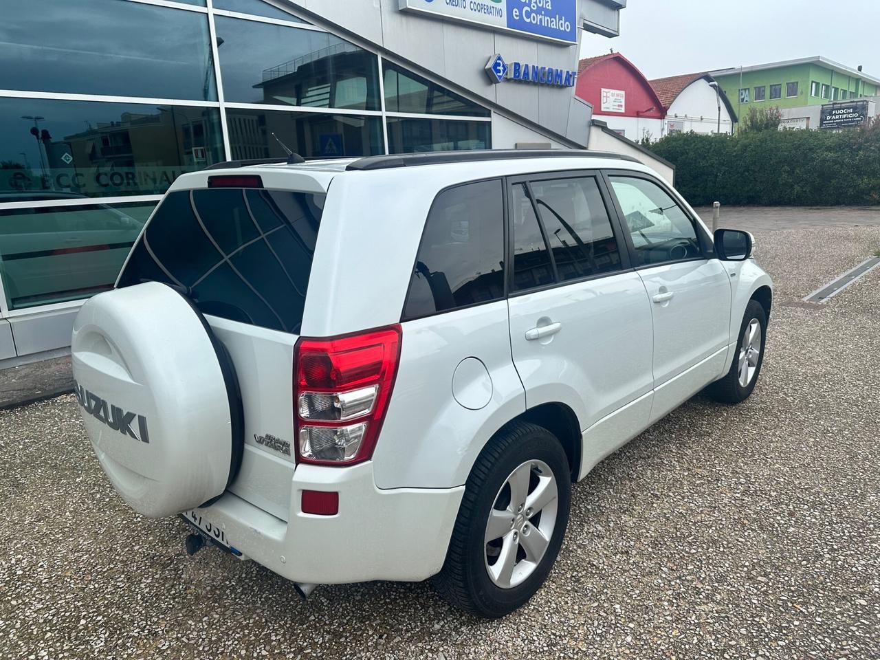 Suzuki Grand Vitara 1.9 DDiS 5 porte Executive 4x4 gancio