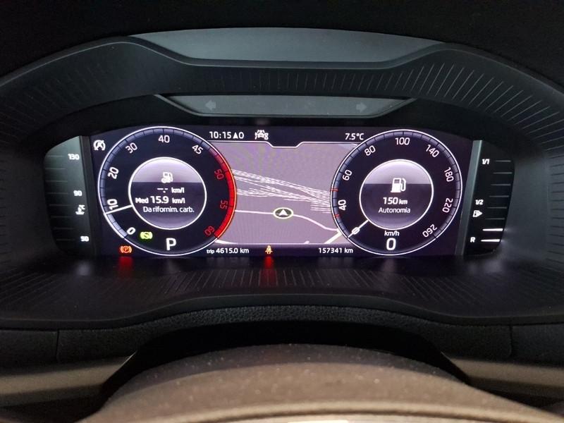 SKODA KAROQ 1.6 TDI SCR EXECUTIVE DSG 5 PORTE SUV